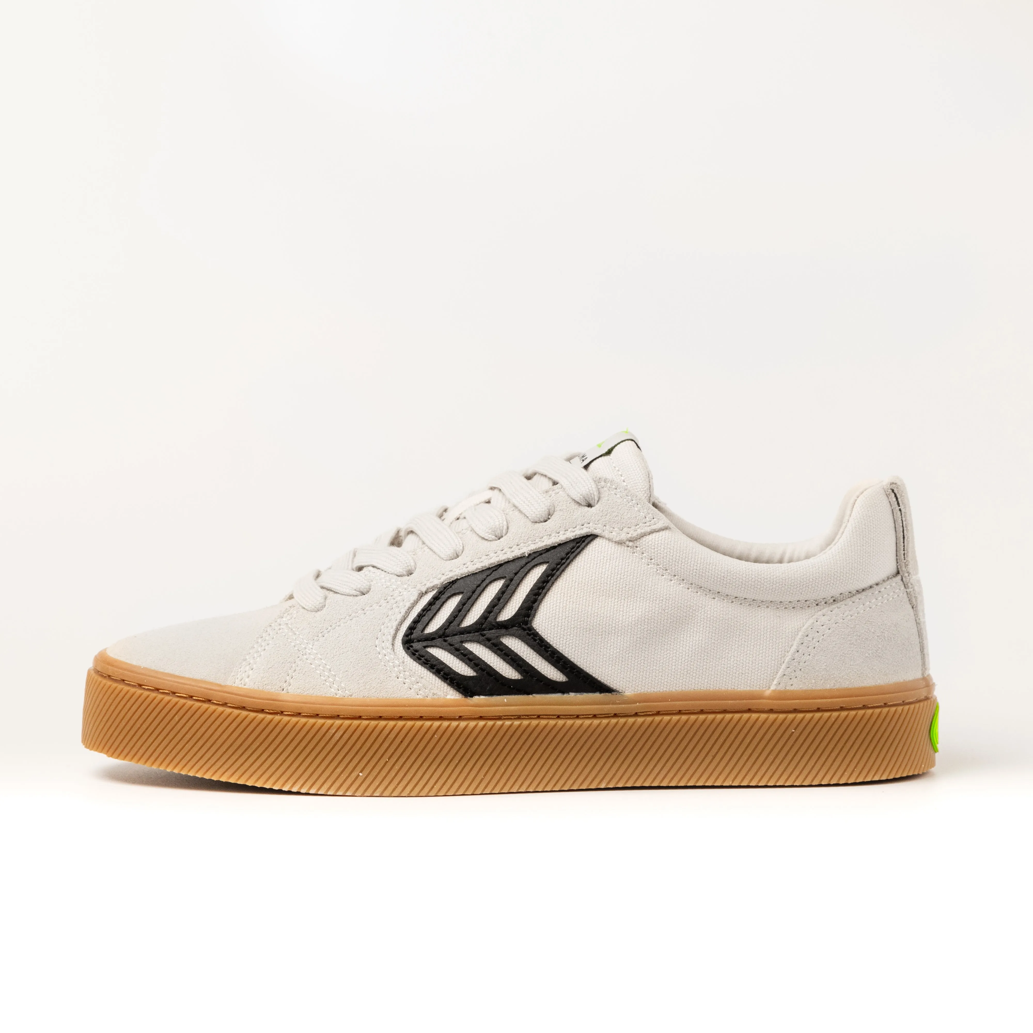 CARIUMA CATIBA PRO Skate Gum Vintage White Suede/Canvas Black Logo Women's Sneaker