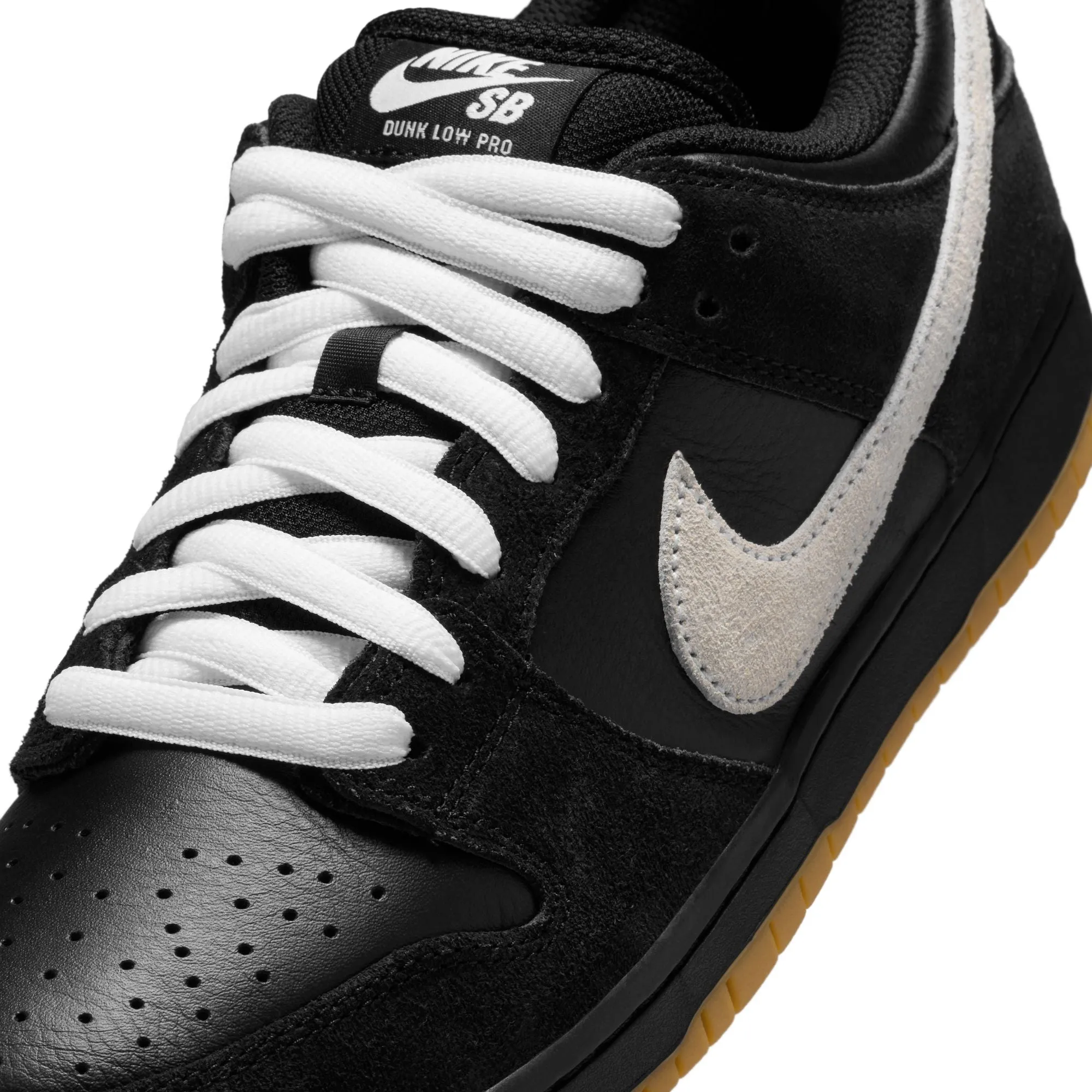 Nike SB - Dunk Low Pro GR Shoes - Black / White - Black - Gum Light Brown