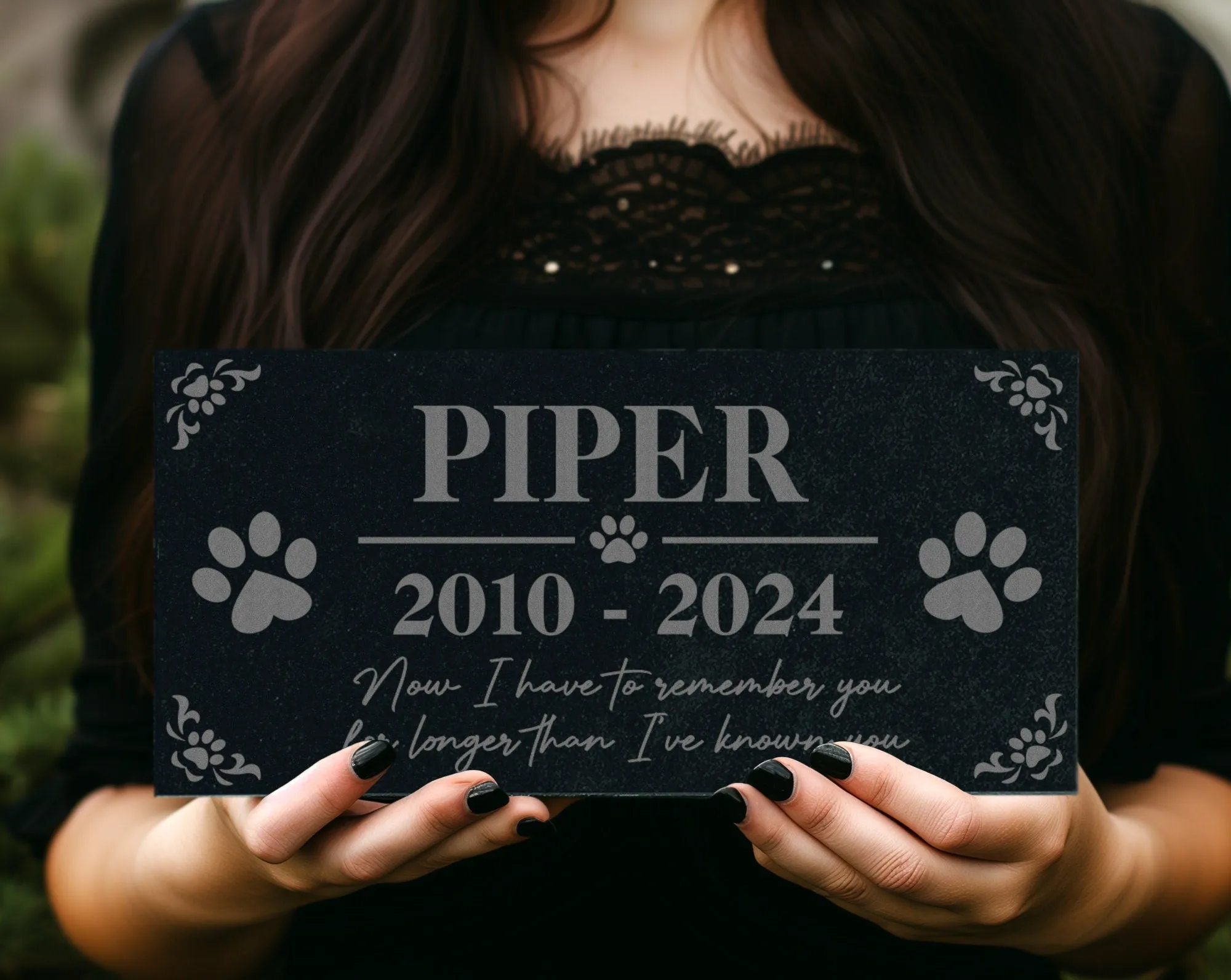 Personalized Pet Memorial Stone w/ Wreath: Custom Engraved Granite Dog Cat Sympathy Gifts, Pet Face, Portrait Plaque for Grave, Remembrance