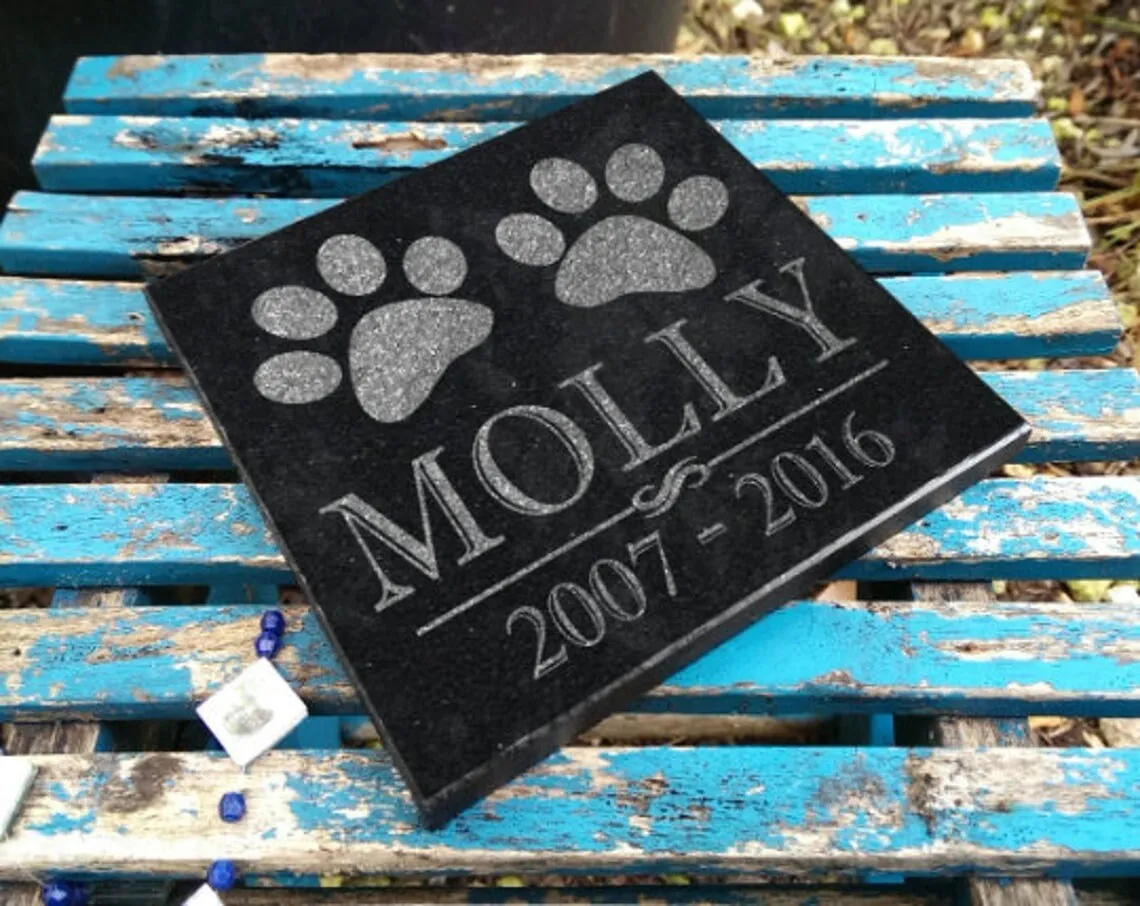 Personalized Pet Memorial Stone w/ Wreath: Custom Engraved Granite Dog Cat Sympathy Gifts, Pet Face, Portrait Plaque for Grave, Remembrance