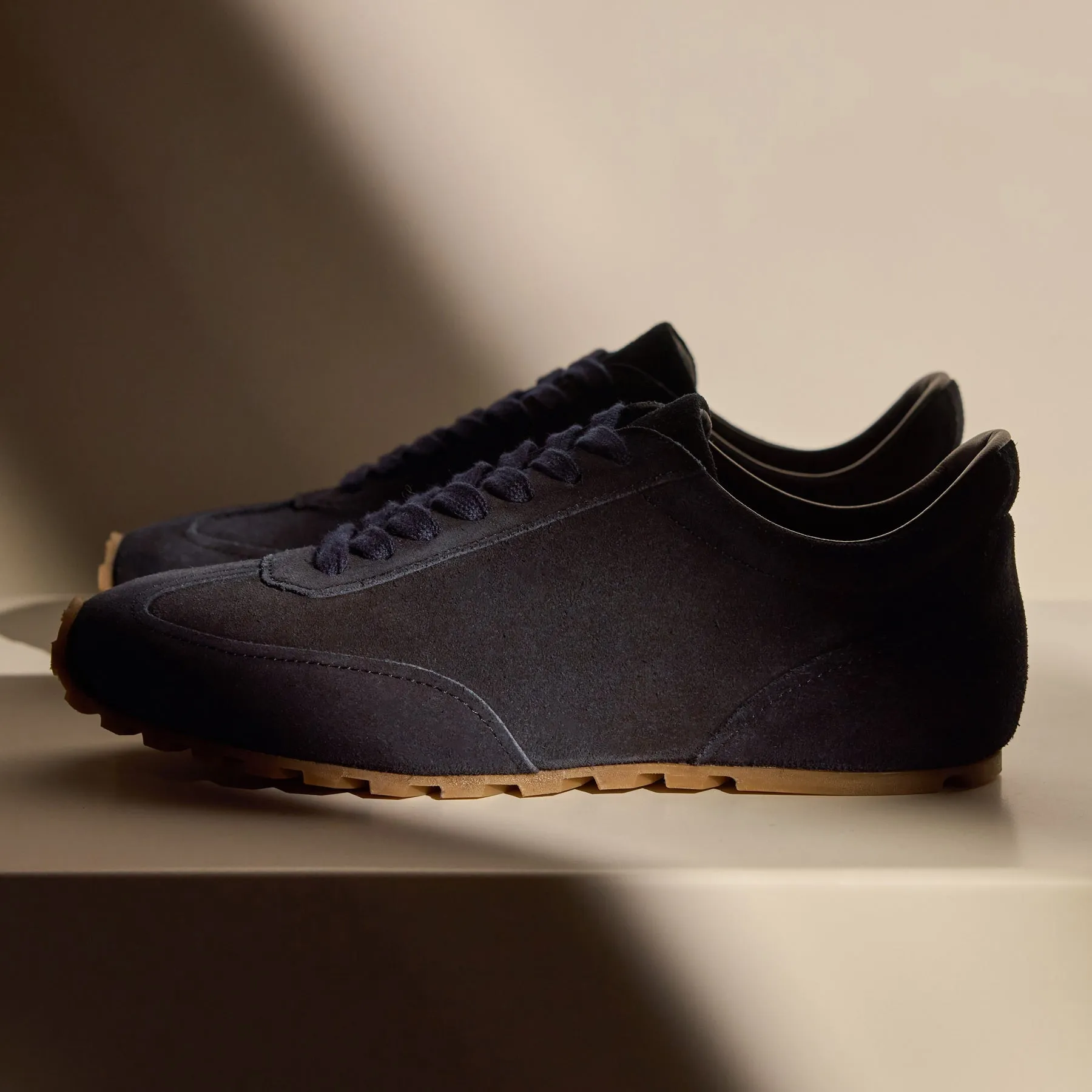 Women's Suede Low Running Sneaker - Navy