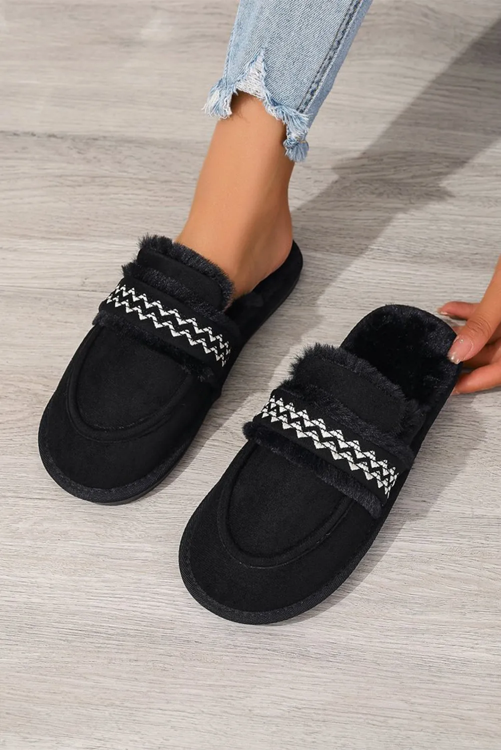 Women's Suede Wavy Striped Plush Lined Slippers