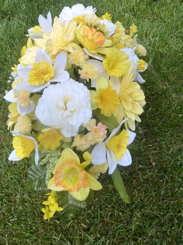 Yellow and White Grave site spray