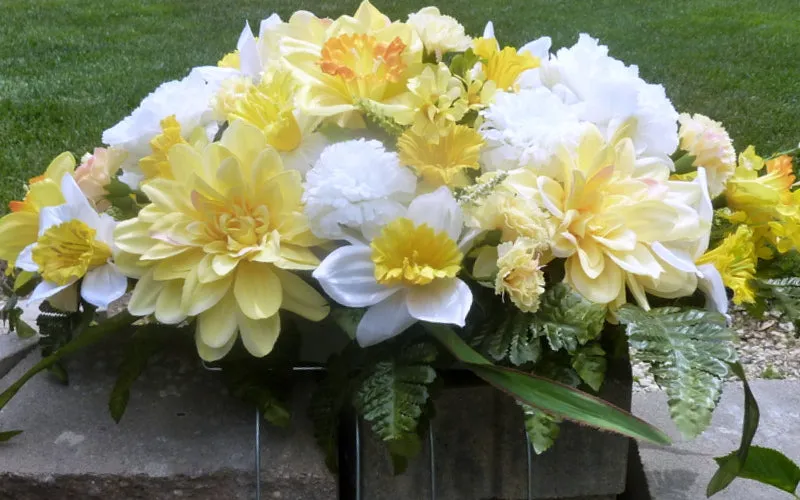 Yellow and White Grave site spray